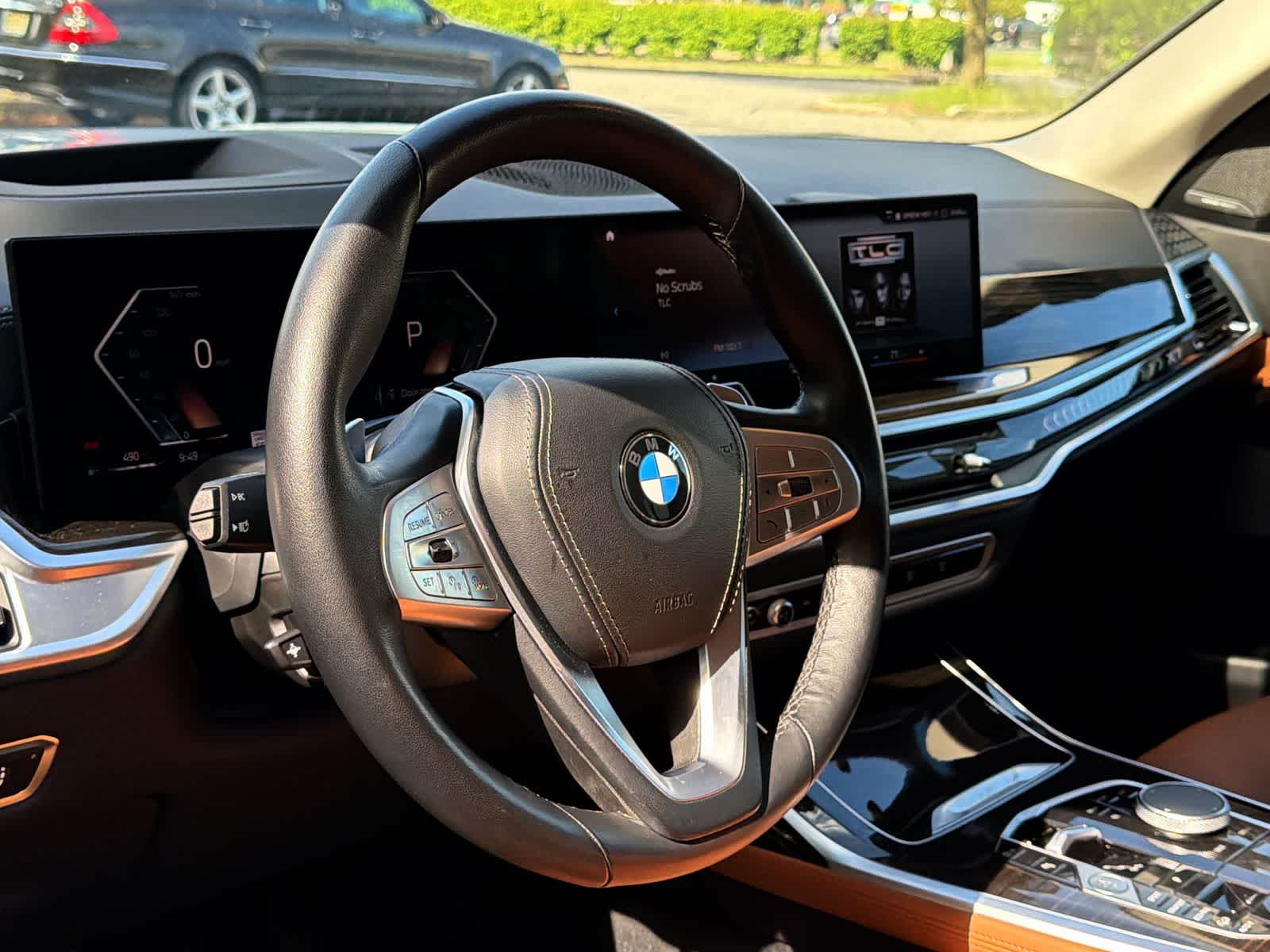 Thumbnail: 2023 BMW X7 - 22
