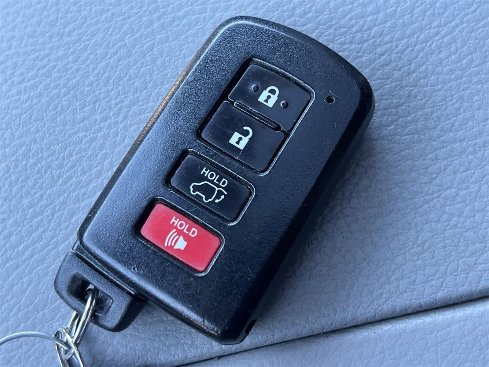 Thumbnail: 2017 Toyota Highlander - 31