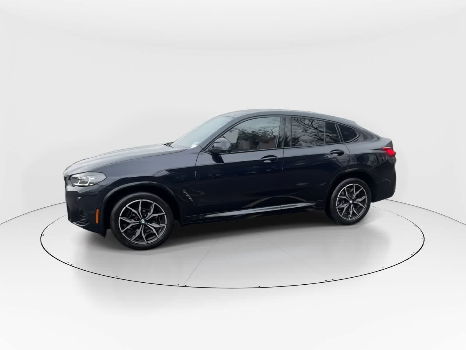 Thumbnail: 2023 BMW X4 - 4