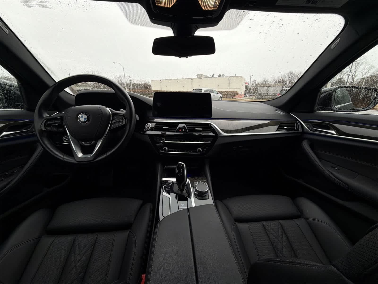 Thumbnail: 2022 BMW 5 Series - 18