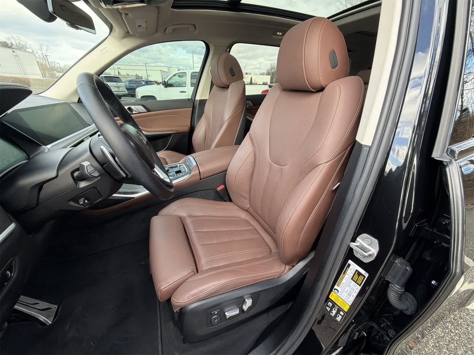 Thumbnail: 2022 BMW X7 - 19