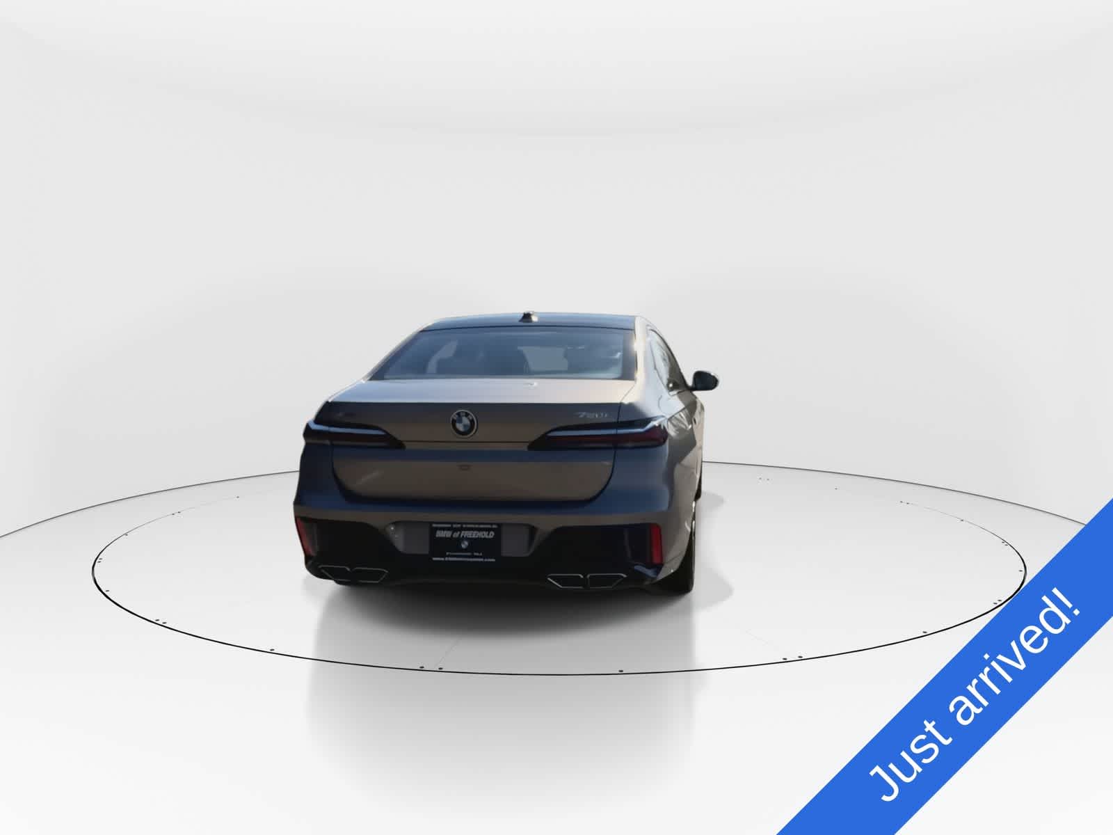 Thumbnail: 2023 BMW 7 Series - 7