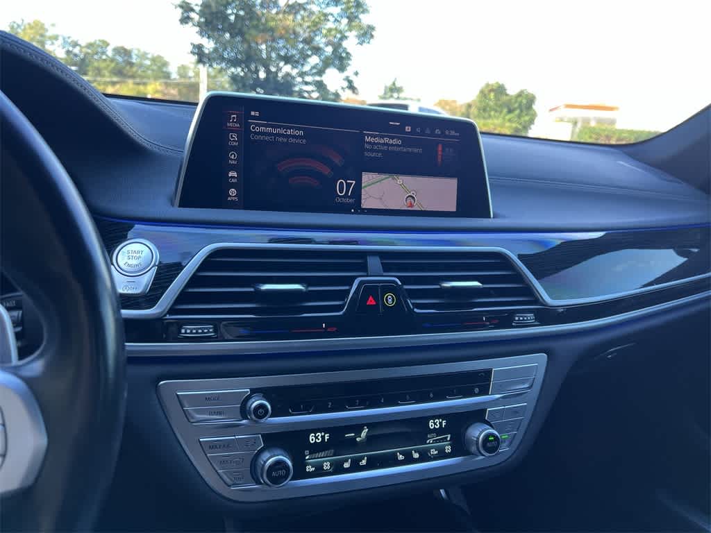 Thumbnail: 2022 BMW 7 Series - 24