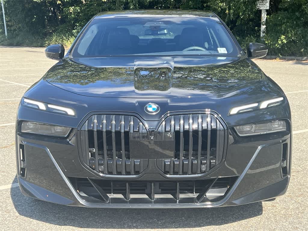 Thumbnail: 2023 BMW 7 Series - 14