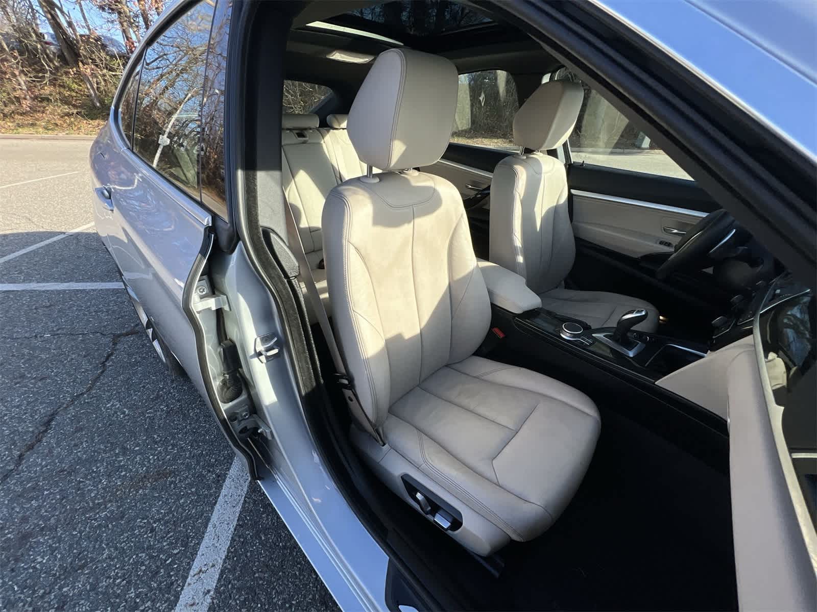 Thumbnail: 2018 BMW 3 Series - 22