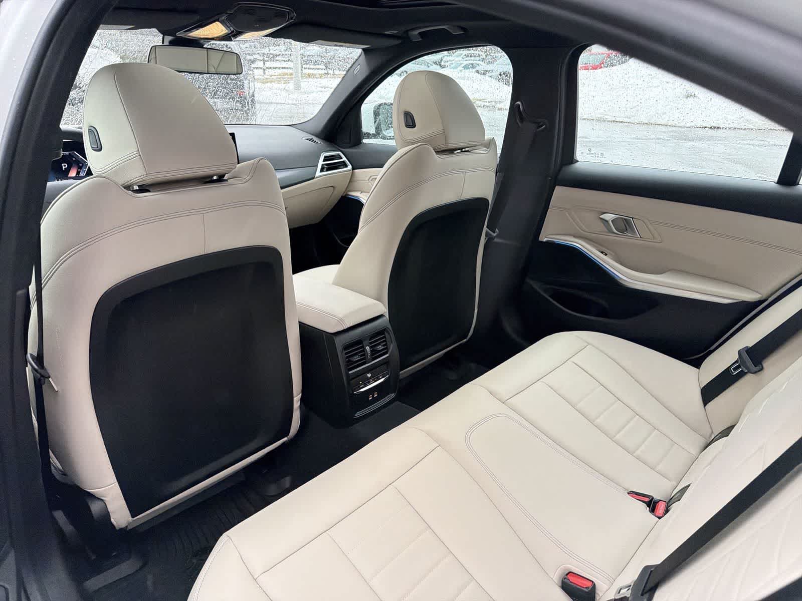 Thumbnail: 2025 BMW 3 Series - 20