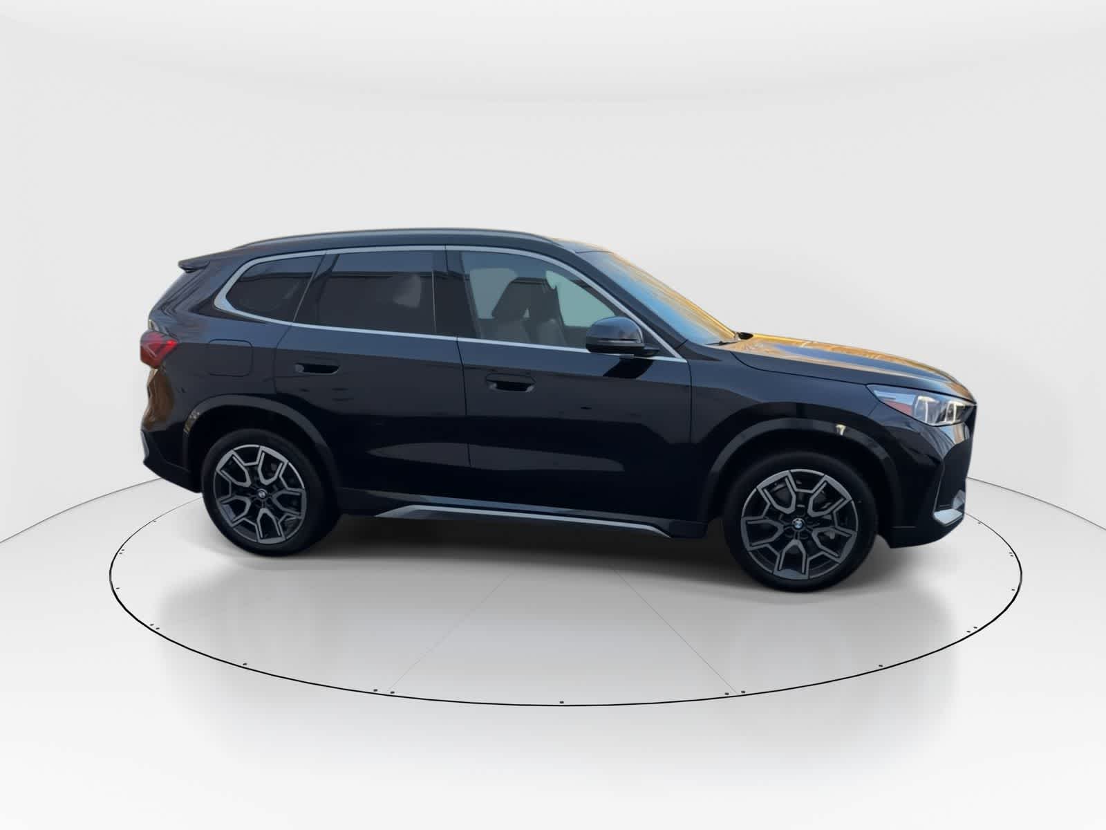 Thumbnail: 2025 BMW X1 - 2