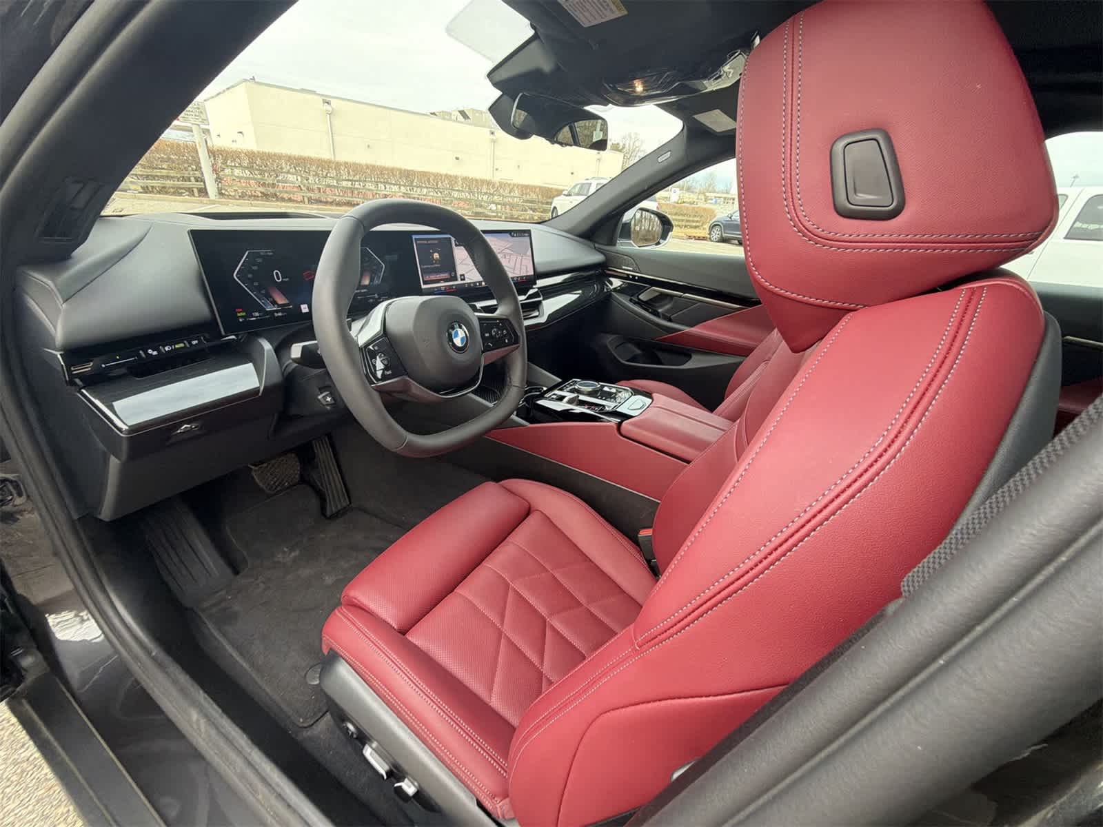 Thumbnail: 2026 BMW 5 Series - 10