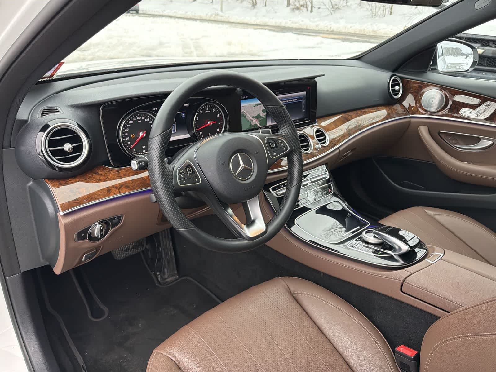 Thumbnail: 2018 Mercedes-Benz E-Class - 23