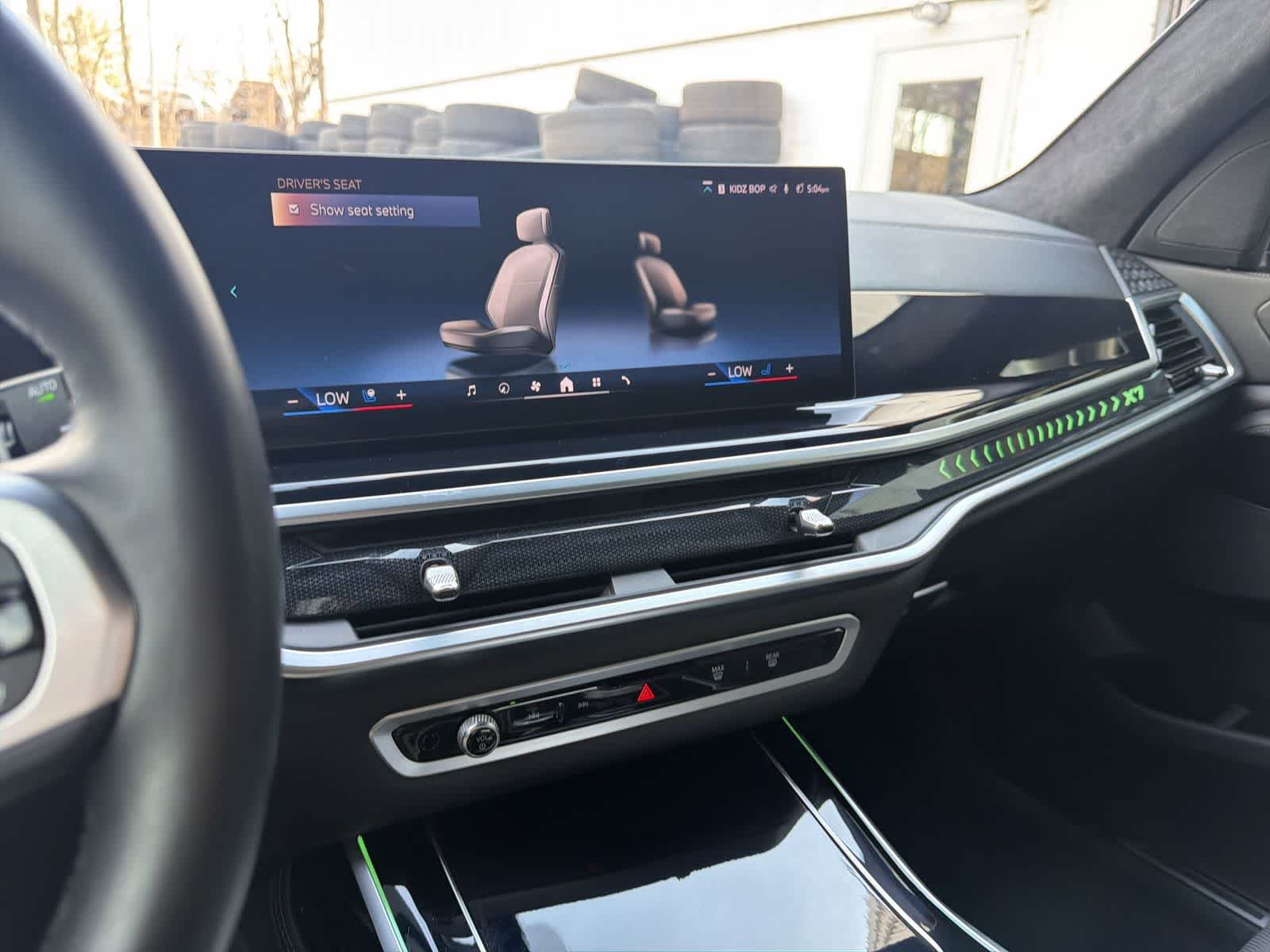 Thumbnail: 2024 BMW X7 - 24