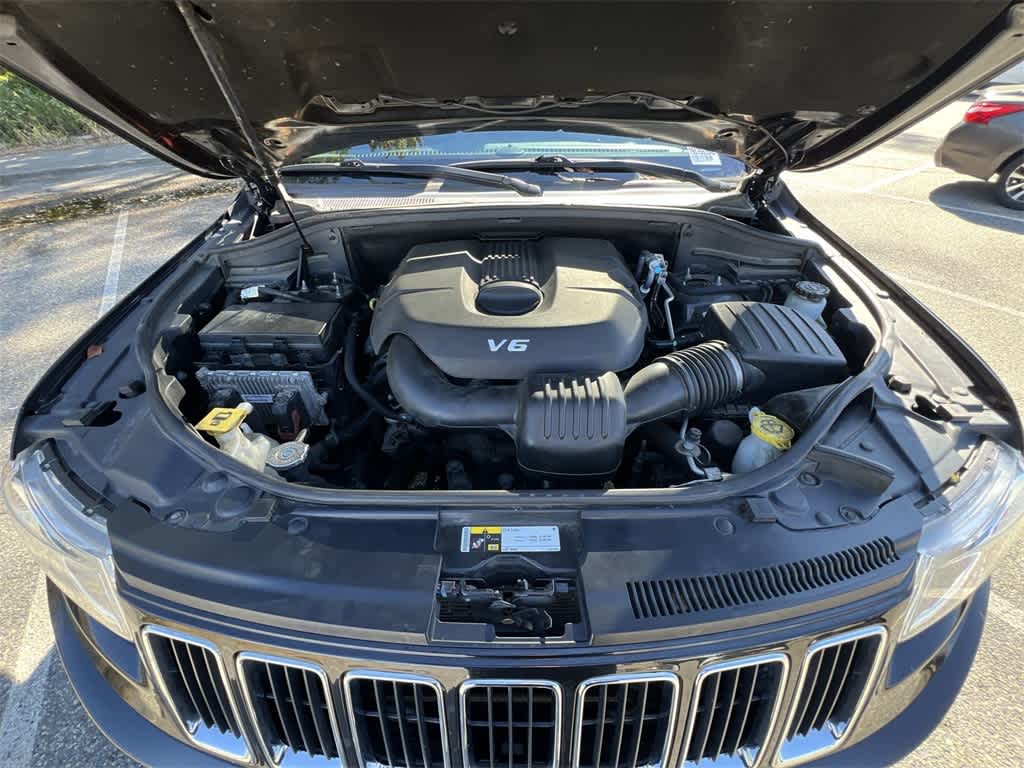 Thumbnail: 2014 Jeep Grand Cherokee - 17