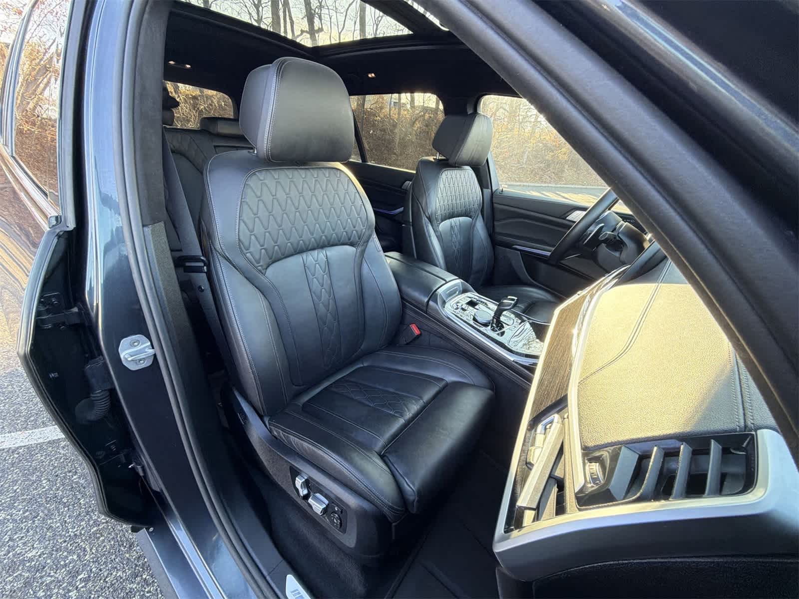 Thumbnail: 2019 BMW X7 - 22