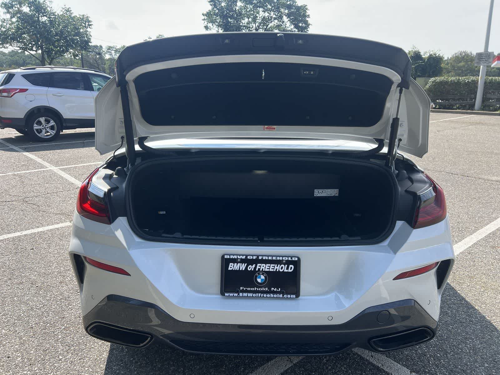 Thumbnail: 2022 BMW 8 Series - 27