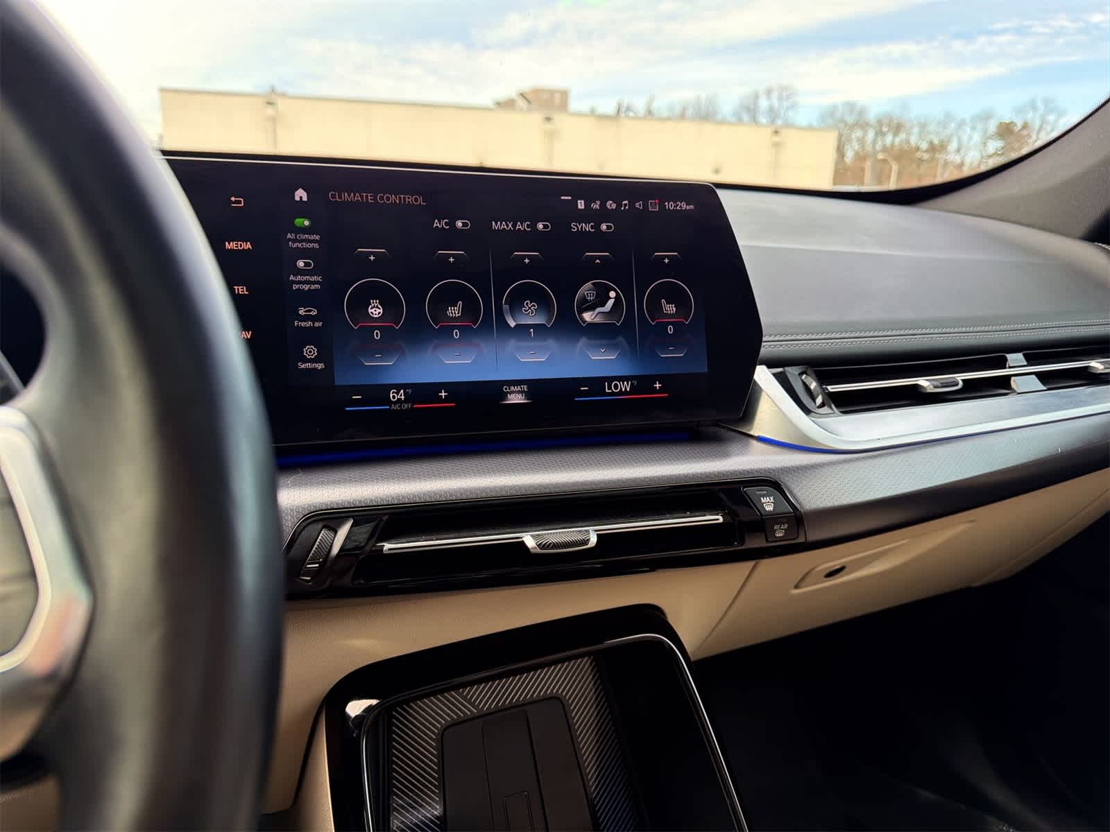 Thumbnail: 2023 BMW X1 - 24