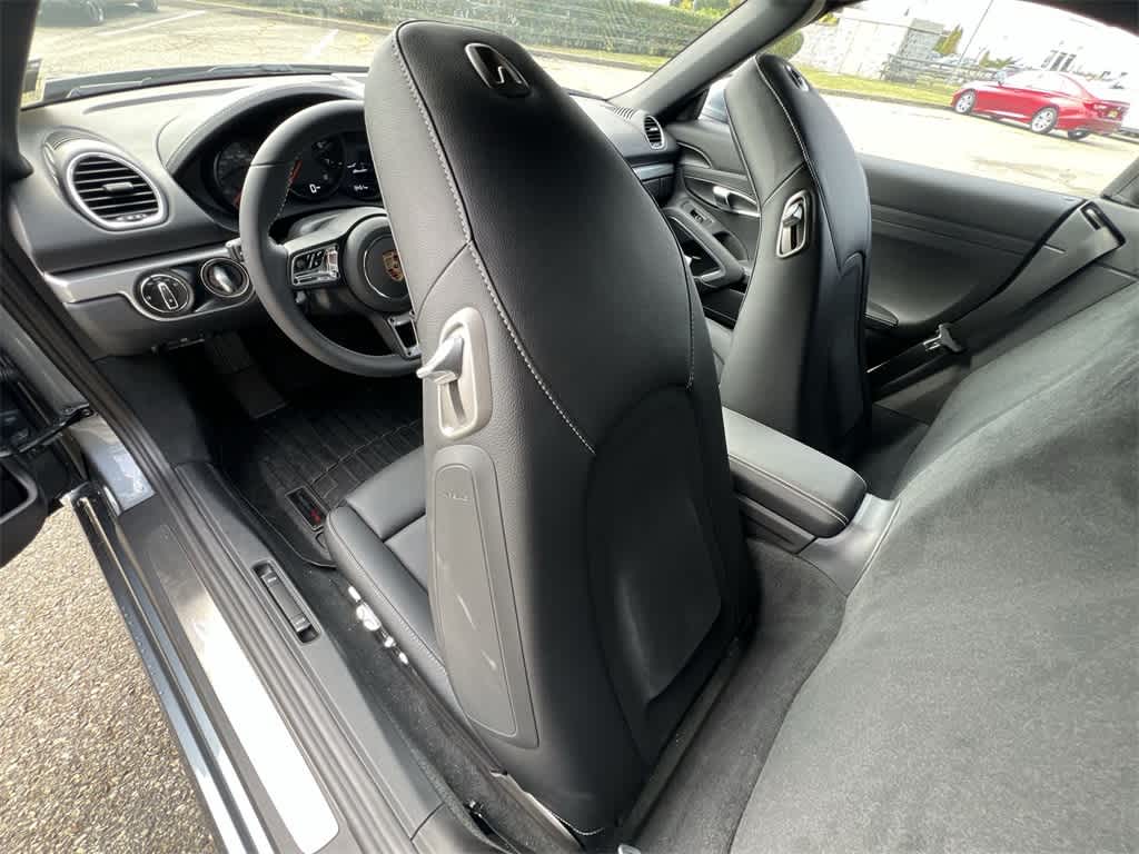 Thumbnail: 2025 Porsche 718 Boxster - 19