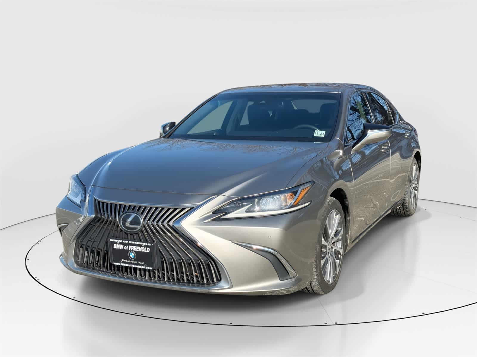 Thumbnail: 2019 Lexus ES - 1
