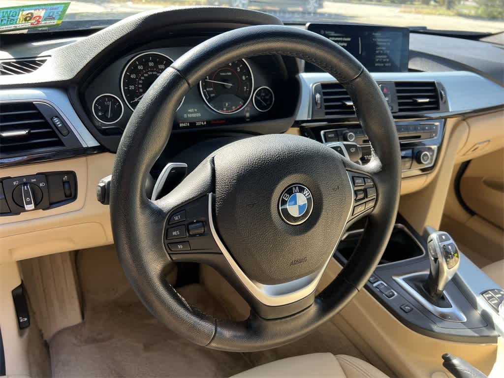 Thumbnail: 2016 BMW 3 Series - 23