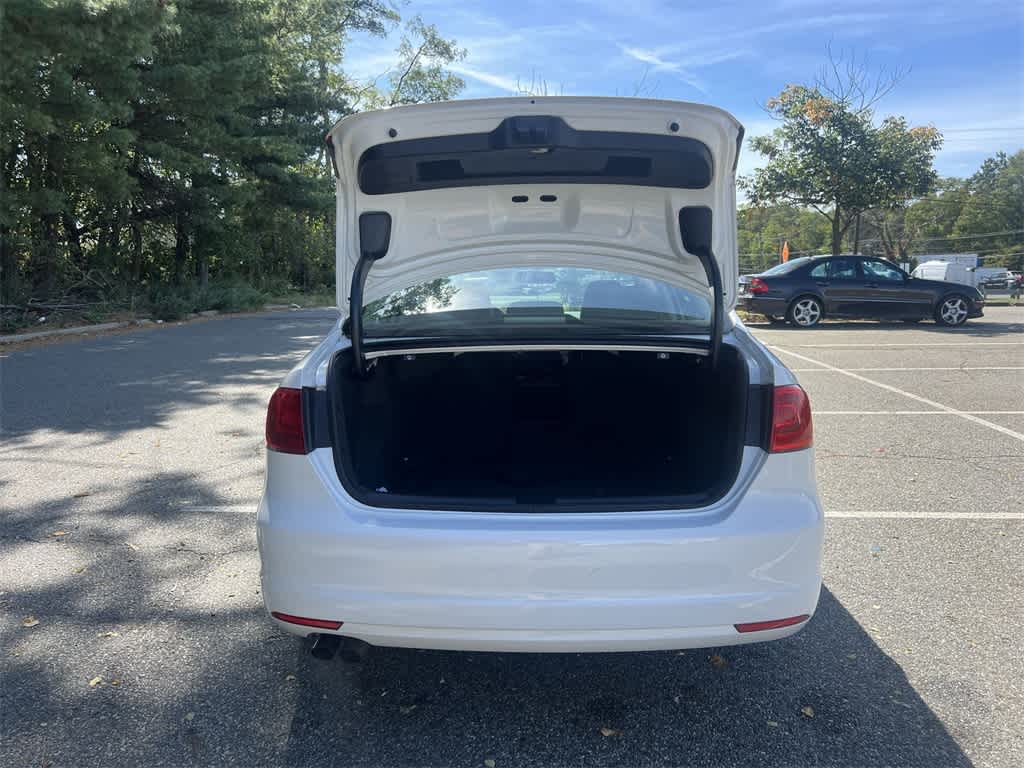Thumbnail: 2014 Volkswagen Jetta - 27