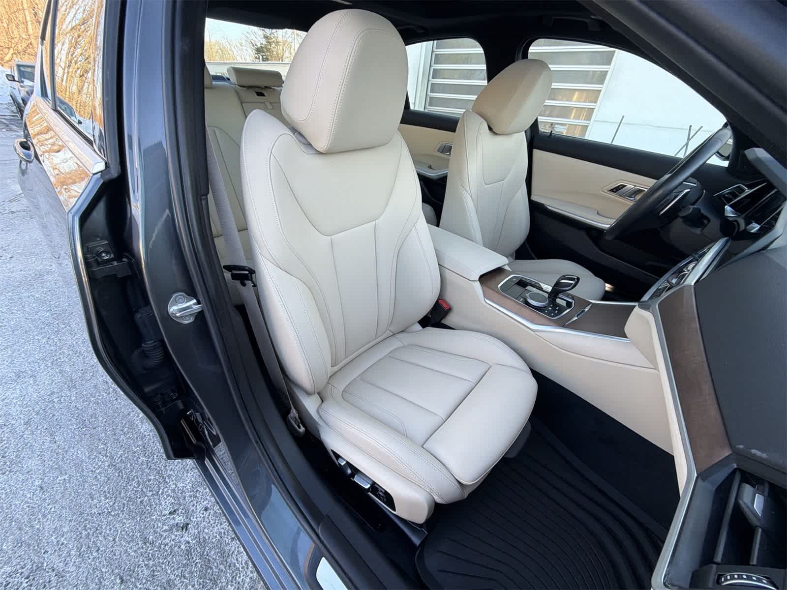 Thumbnail: 2019 BMW 3 Series - 22