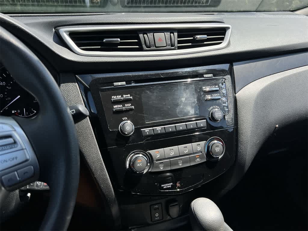 Thumbnail: 2016 Nissan Rogue - 24