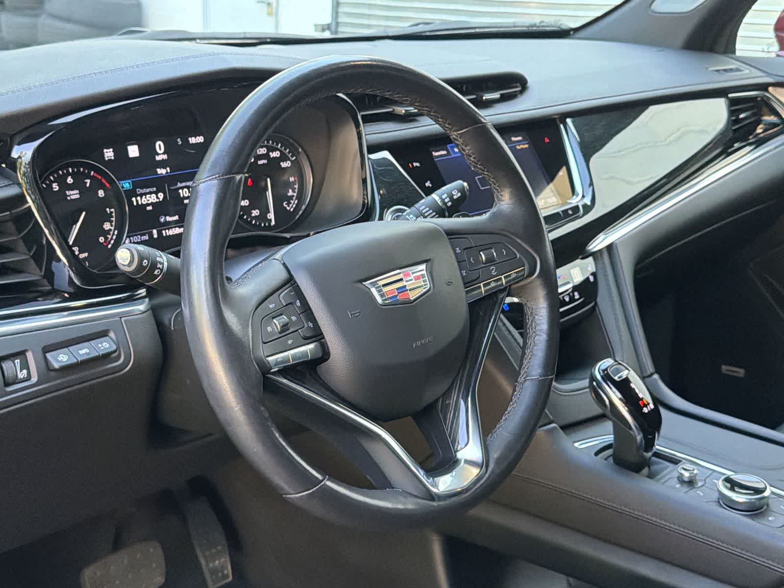 Thumbnail: 2023 Cadillac XT6 - 22