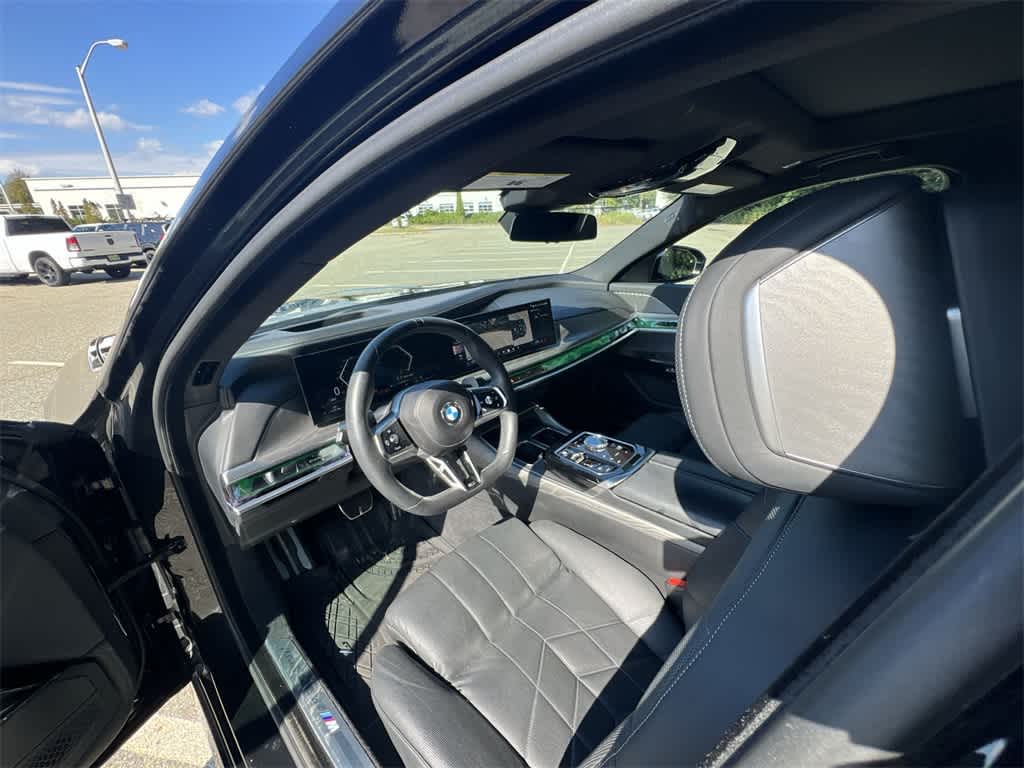 Thumbnail: 2023 BMW 7 Series - 10