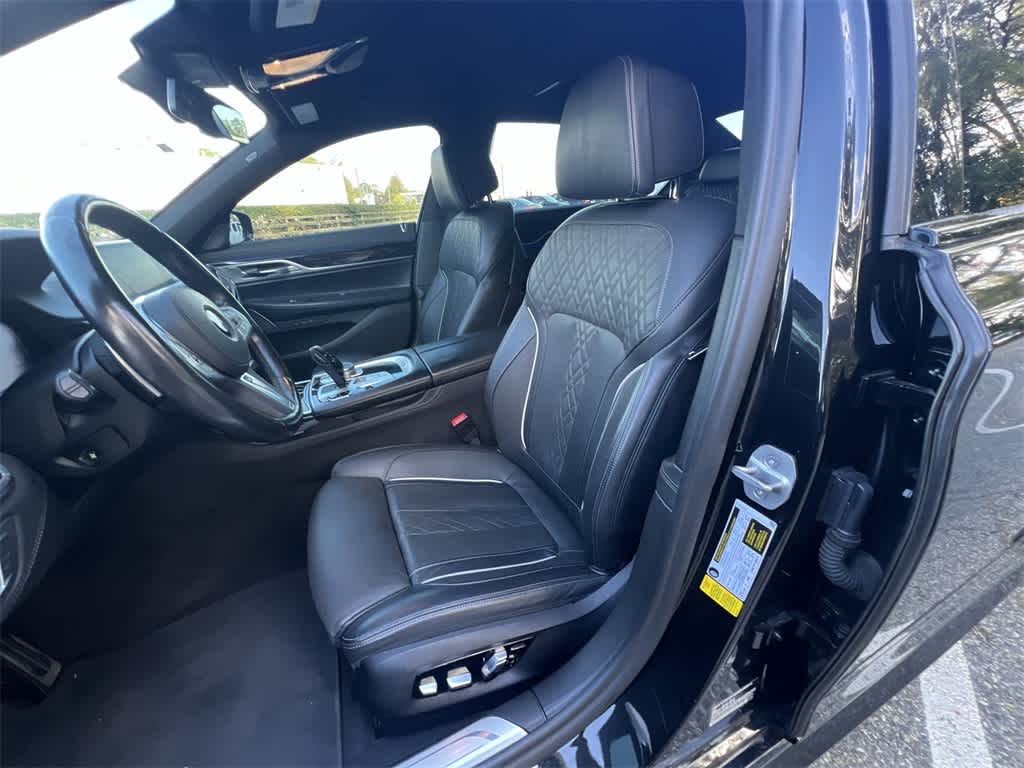 Thumbnail: 2022 BMW 7 Series - 19