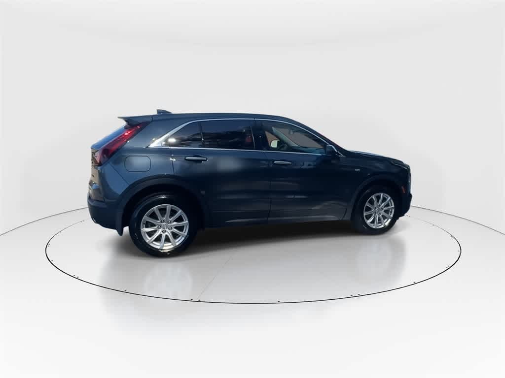 2019 Cadillac XT4 Luxury photo 2