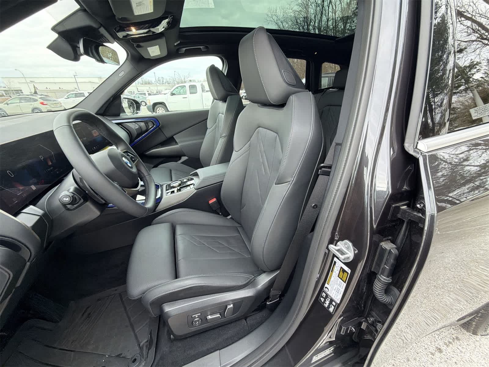 Thumbnail: 2025 BMW X3 - 19