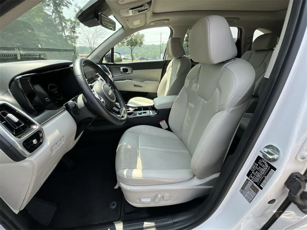 Thumbnail: 2023 Kia Sorento - 19