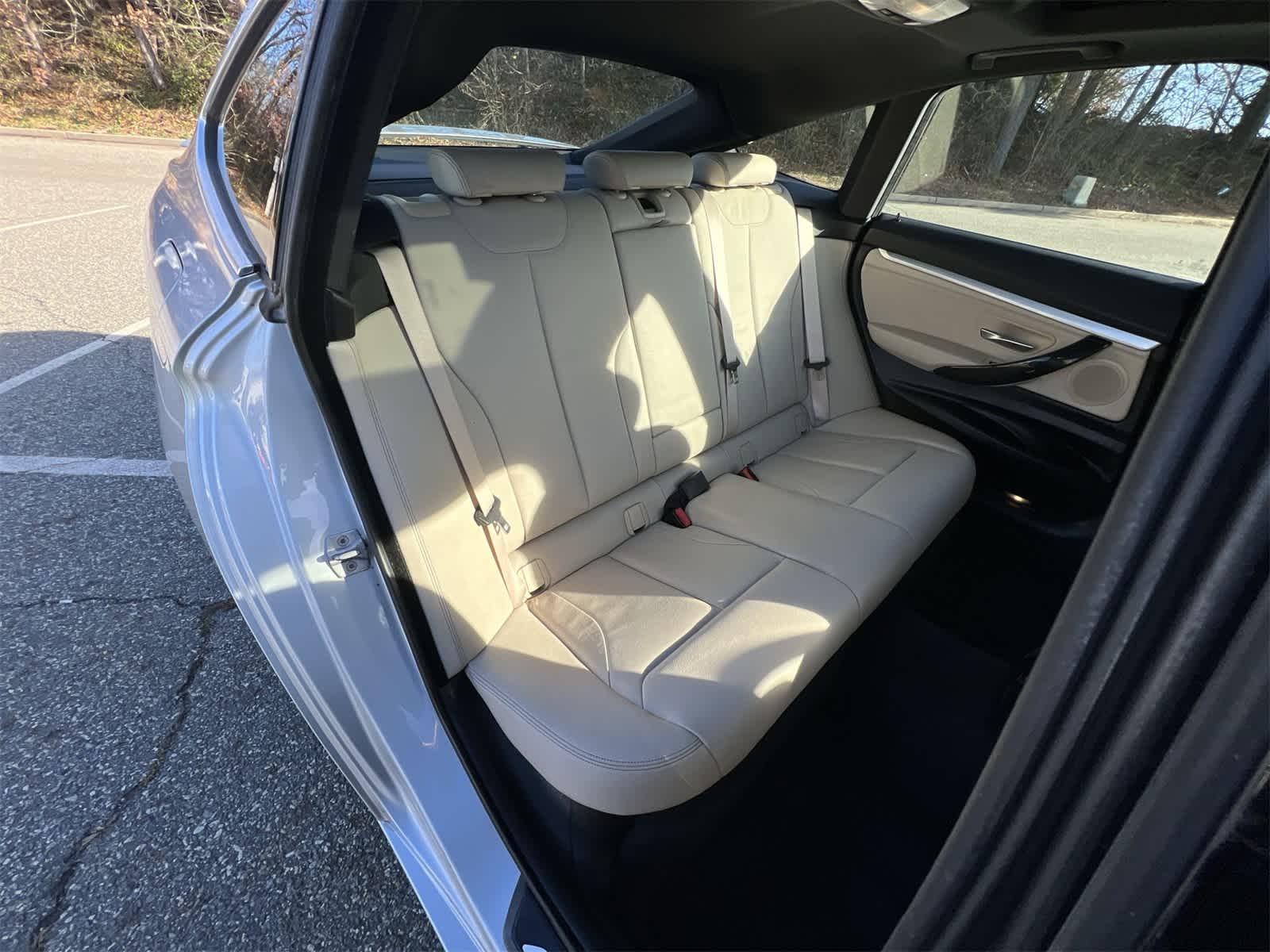 Thumbnail: 2018 BMW 3 Series - 21