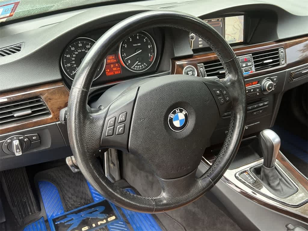Thumbnail: 2011 BMW 3 Series - 23