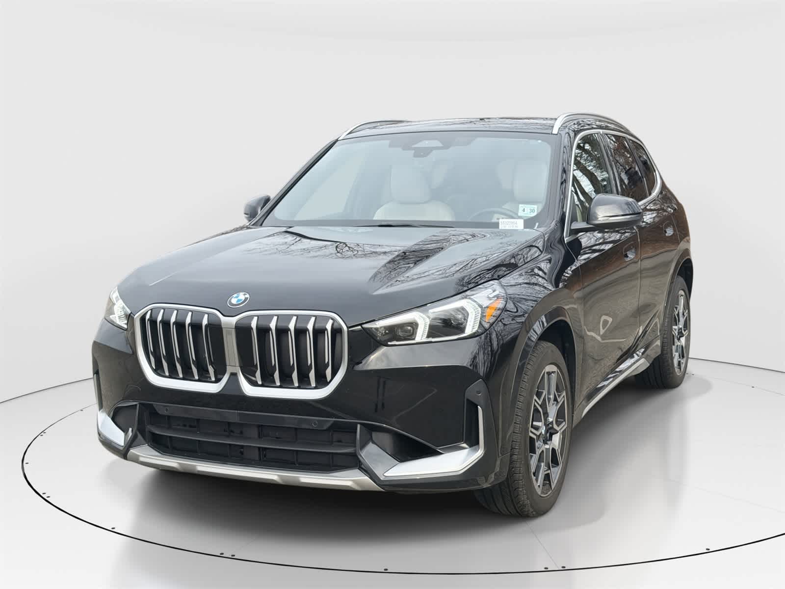 2025 BMW X1 28i's photo