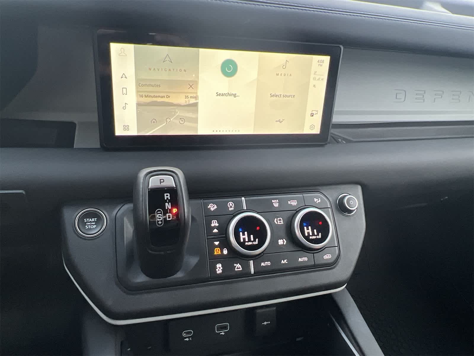 Thumbnail: 2024 Land Rover Defender - 24