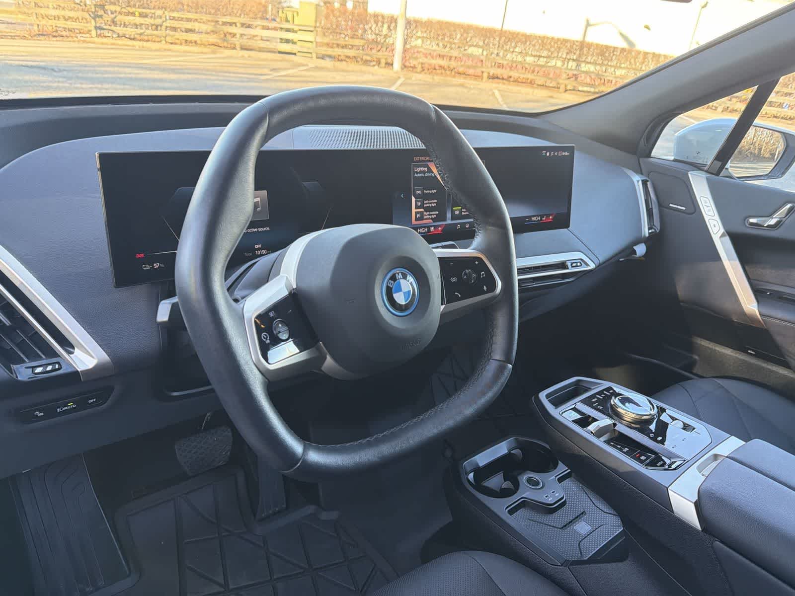 Thumbnail: 2025 BMW iX - 22