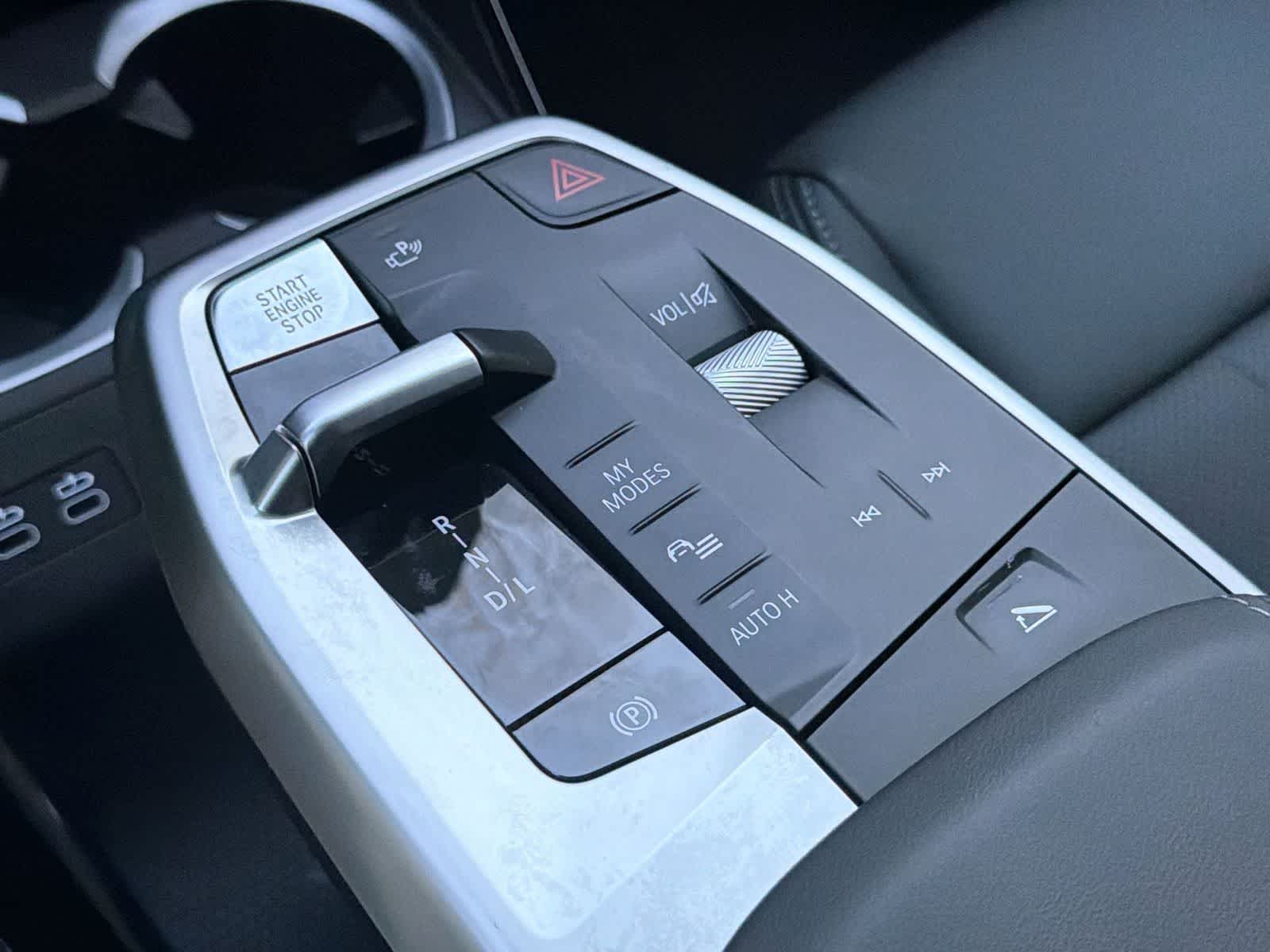 Thumbnail: 2025 BMW X1 - 25