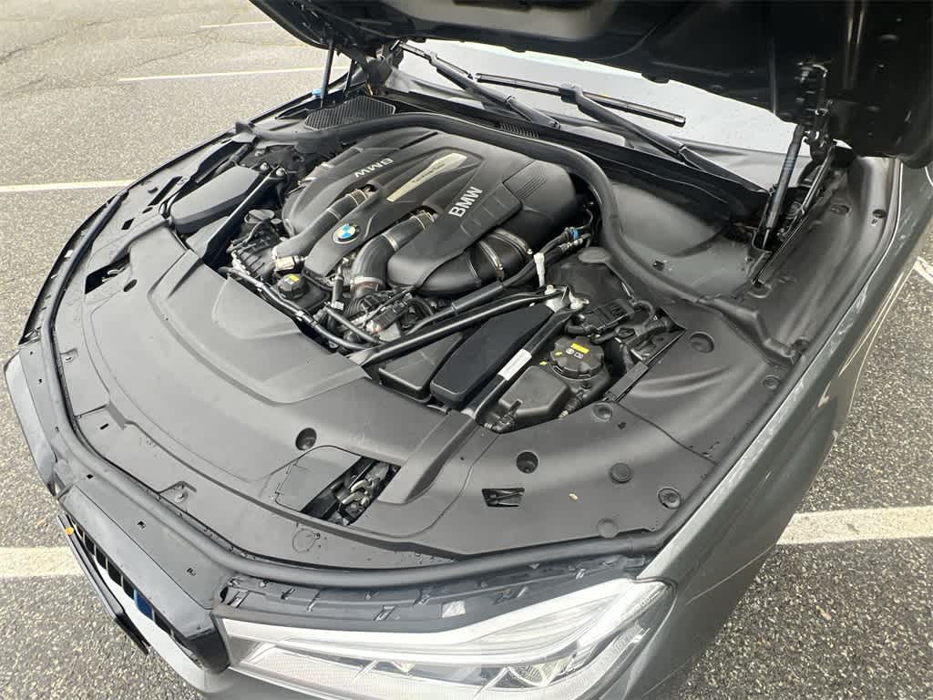 Thumbnail: 2017 BMW 7 Series - 17