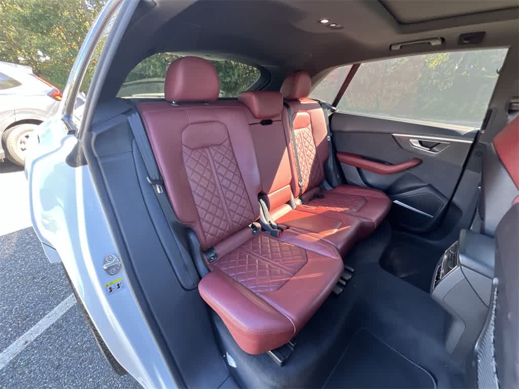 Thumbnail: 2023 Audi SQ8 - 21