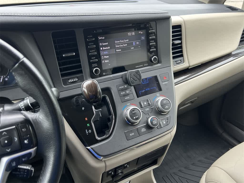 2019 Toyota Sienna XLE Premium 24