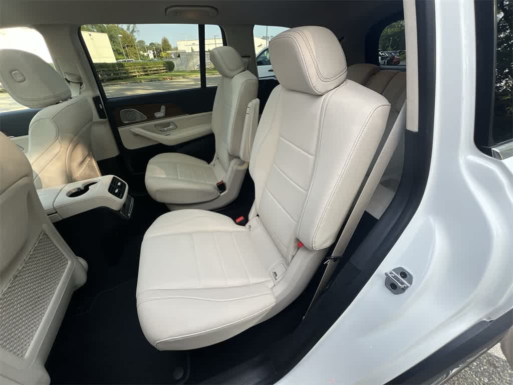 Thumbnail: 2025 Mercedes-Benz GLS - 21