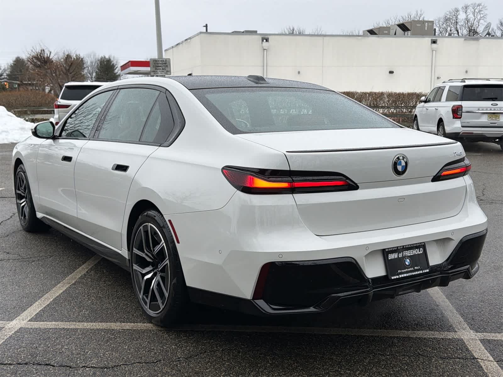 Thumbnail: 2023 BMW 7 Series - 12