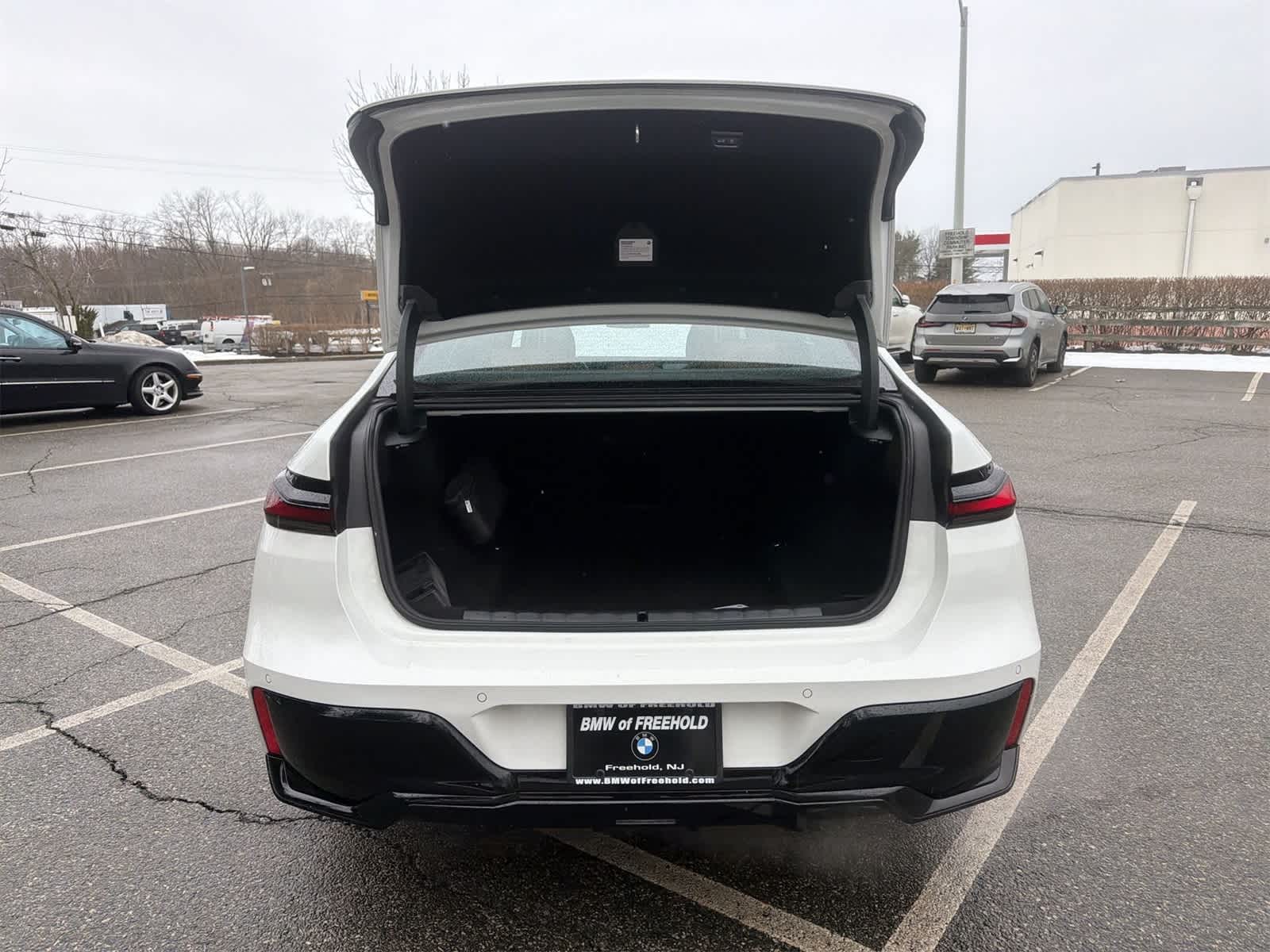 Thumbnail: 2023 BMW 7 Series - 27