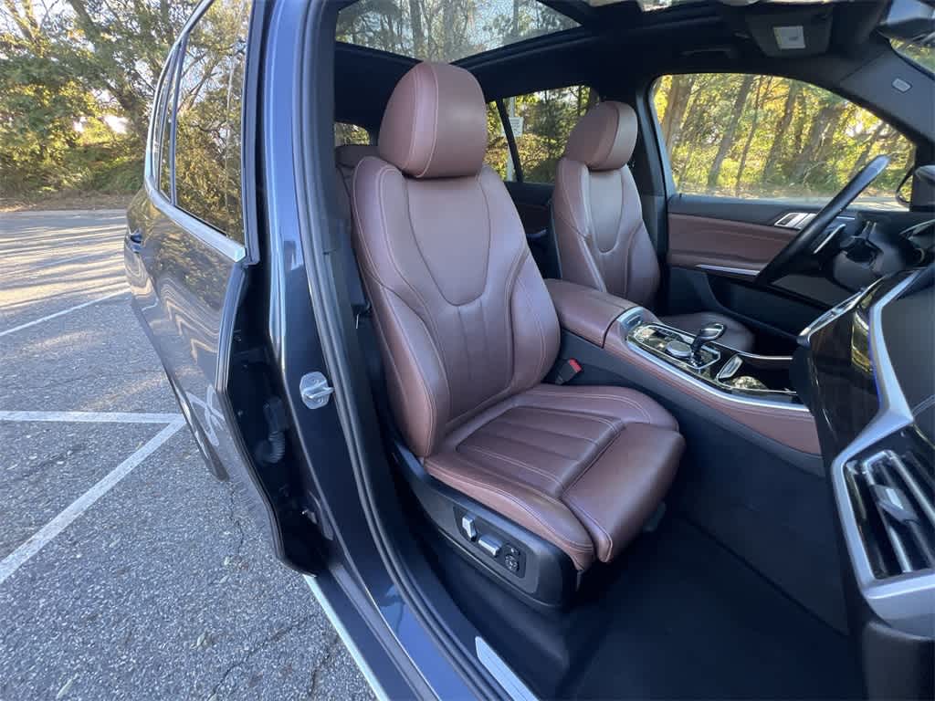 Thumbnail: 2021 BMW X5 - 22