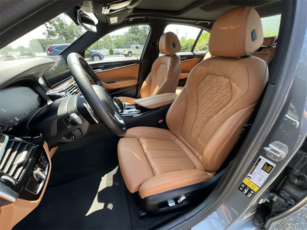 Thumbnail: 2022 BMW 5 Series - 19