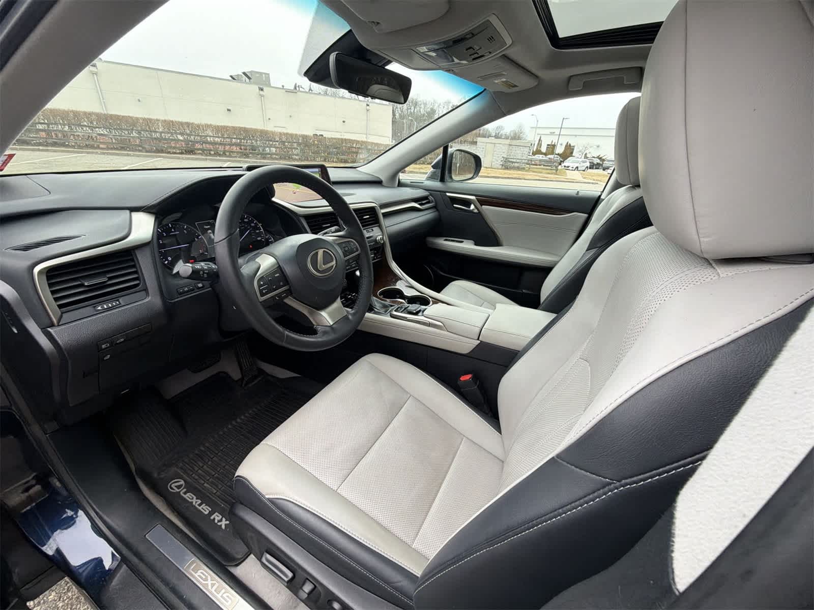 Thumbnail: 2019 Lexus RX - 10