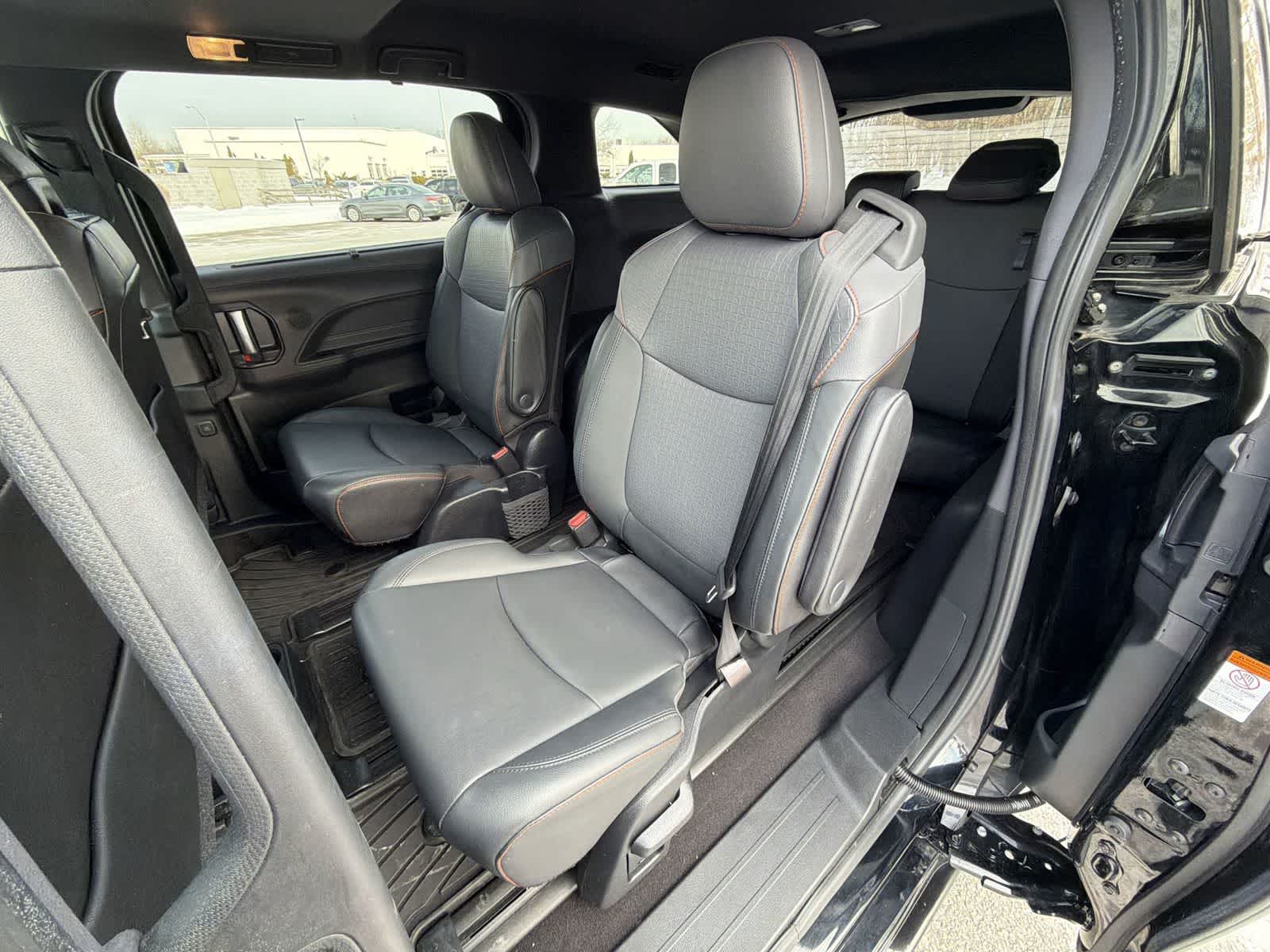 Thumbnail: 2021 Toyota Sienna - 21