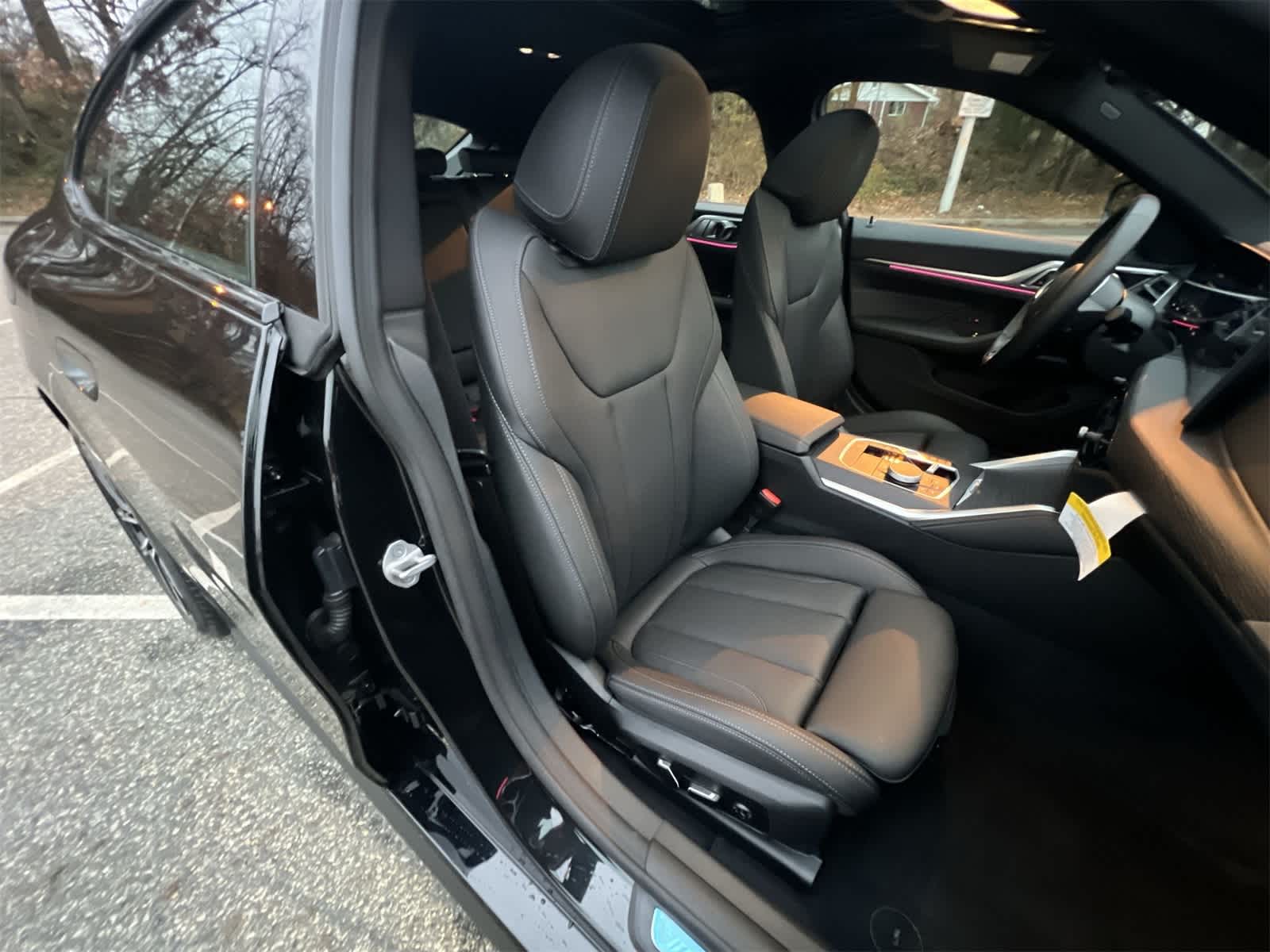 Thumbnail: 2025 BMW i4 - 22