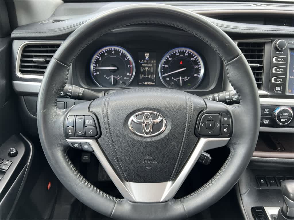 2014 Toyota Highlander Limited 23