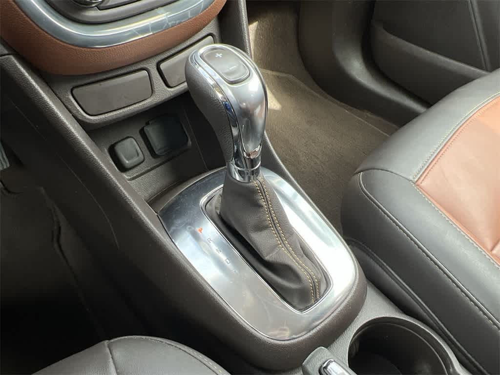 Thumbnail: 2013 Buick Encore - 25