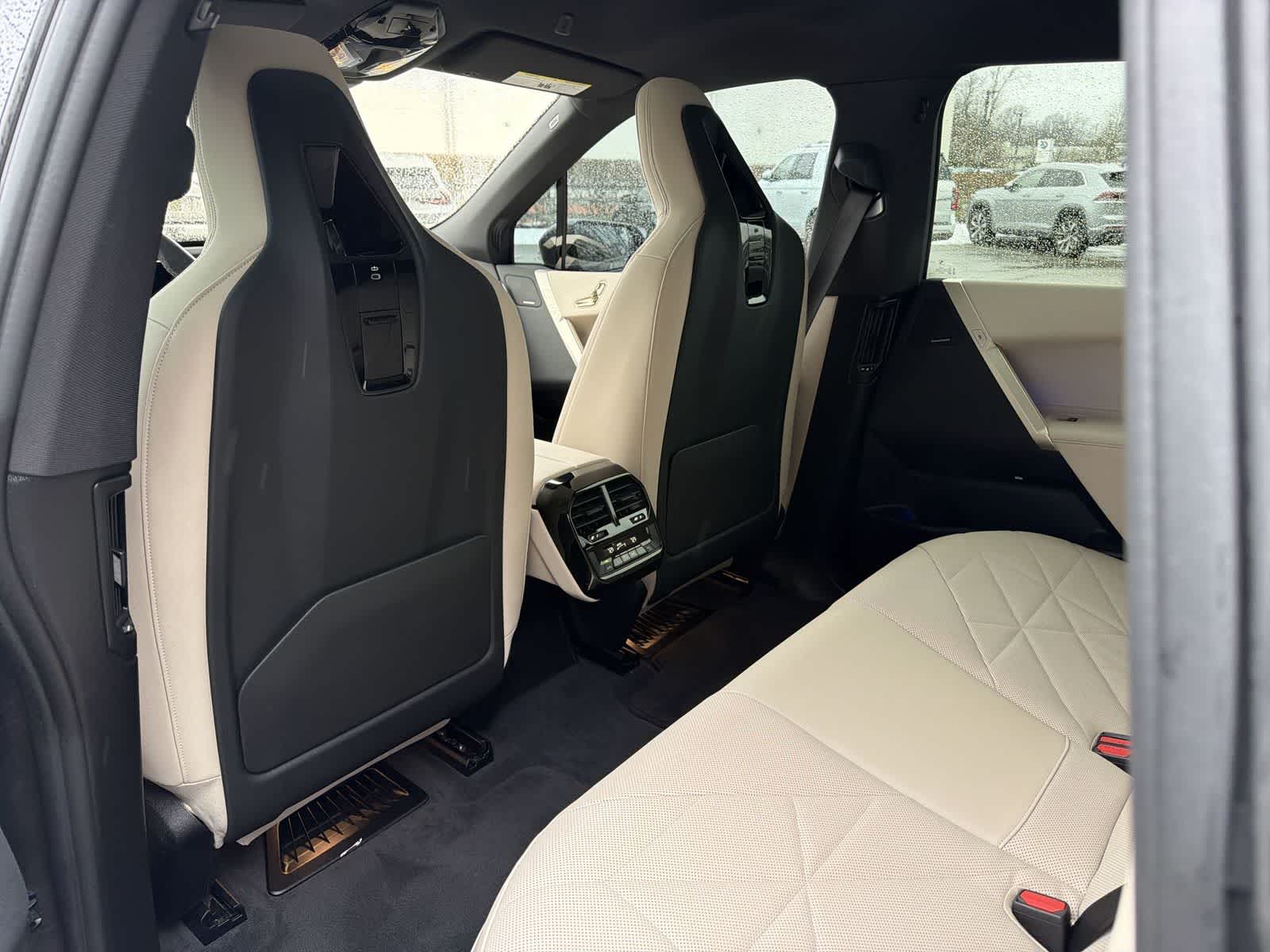 Thumbnail: 2024 BMW iX - 20